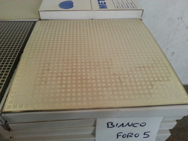Stocklot laminated tiles in PVC - Image 27