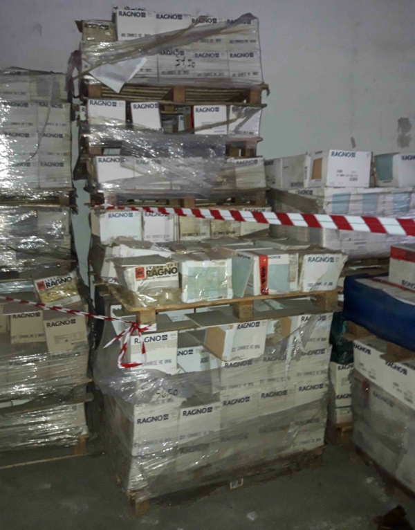 Stocklot ceramic tiles - Image 9