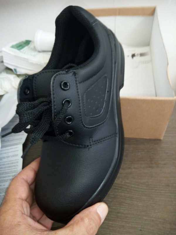 Stocklot work shoes - Image 18
