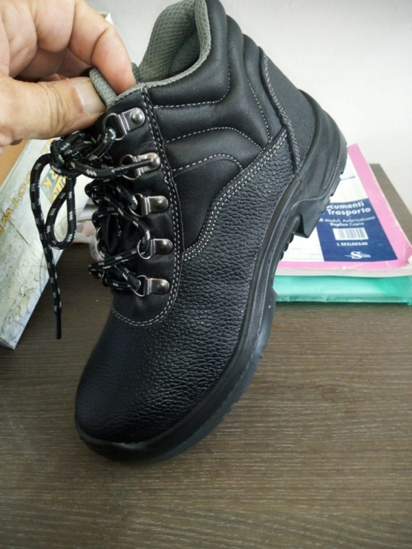 Stocklot work shoes - Image 20
