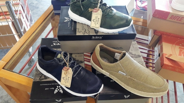 Stocklot sports shoes