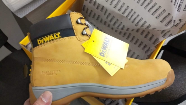 Stocklot work shoes - Image 4