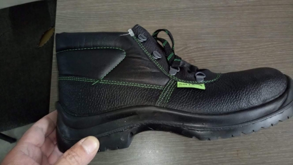 Stocklot work shoes - Image 6
