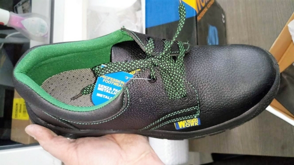 Stocklot work shoes - Image 31
