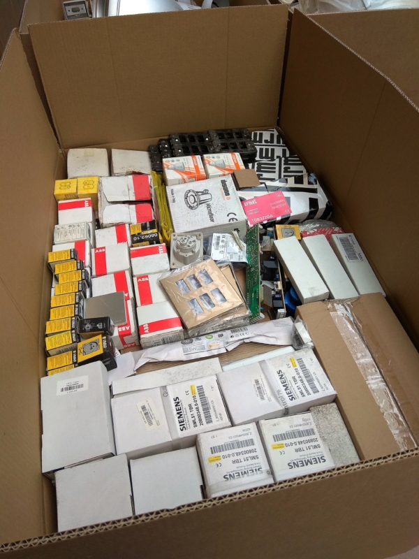 Stocklot electric materials - Image 16