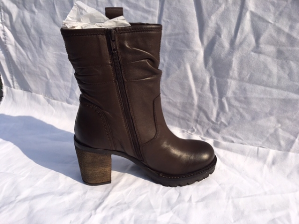 Ladies Leather boots