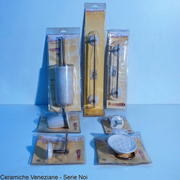 Stocklot bathroom accessories - Image 8