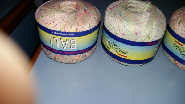 Stocklot yarn balls - Image 3