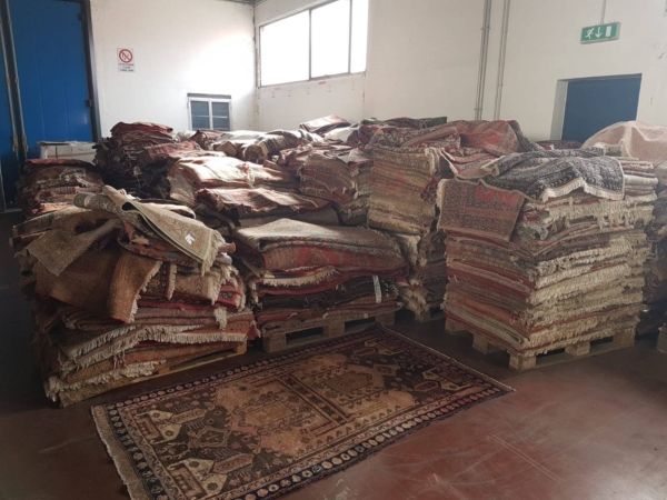Stocklot hand knotted carpets - Image 25