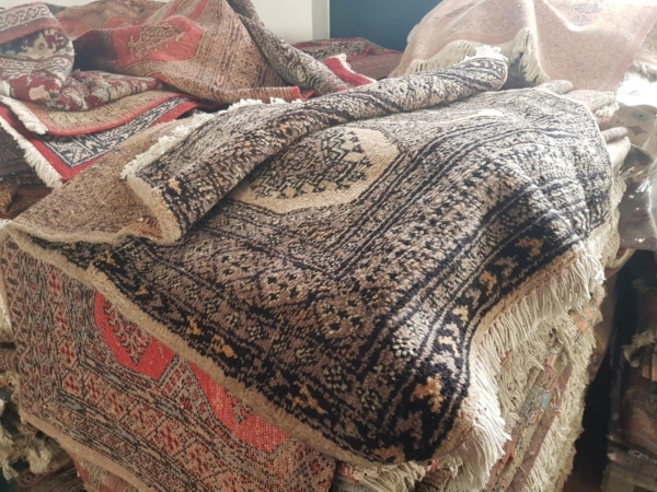 Stocklot hand knotted carpets - Image 20