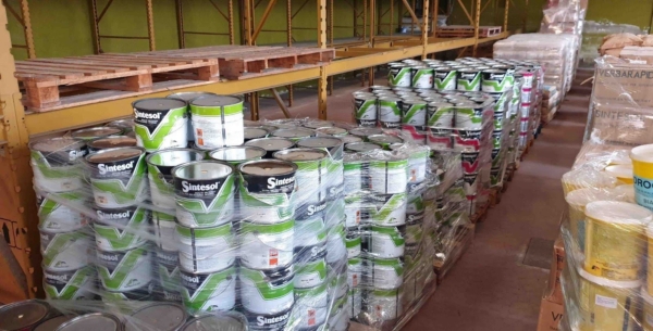Stocklot paints, brushes and accessories - Image 9