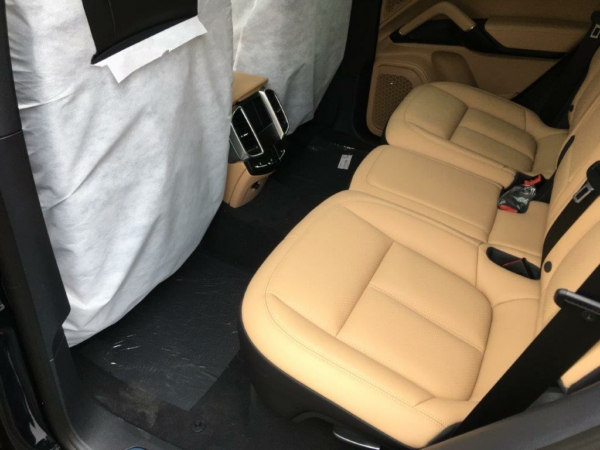 Offer of Porsche Cayenne - Image 8