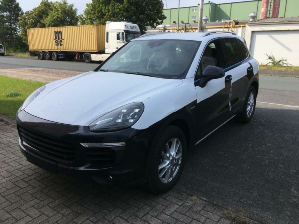 Offer of Porsche Cayenne - Image 4