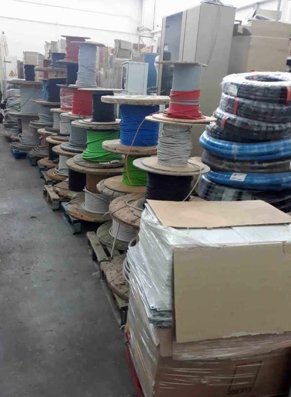 Stocklot electric material - Image 19