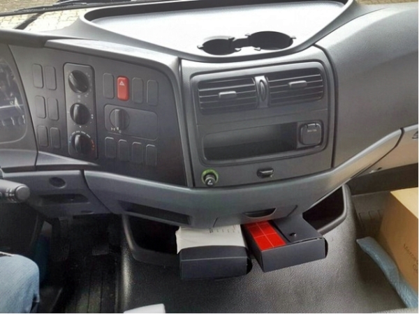 Special offer Mercedes trucks - Image 13
