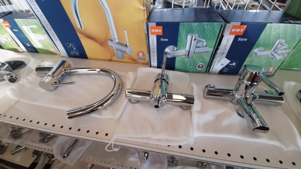 Stocklot taps, mixers and faucets - Image 9