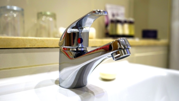 Stocklot taps, mixers and faucets