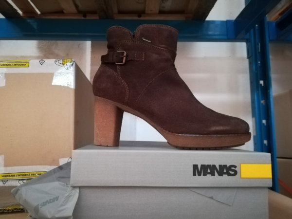 Stocklot ladies shoes - Image 17