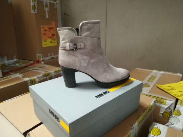 Stocklot ladies shoes - Image 20