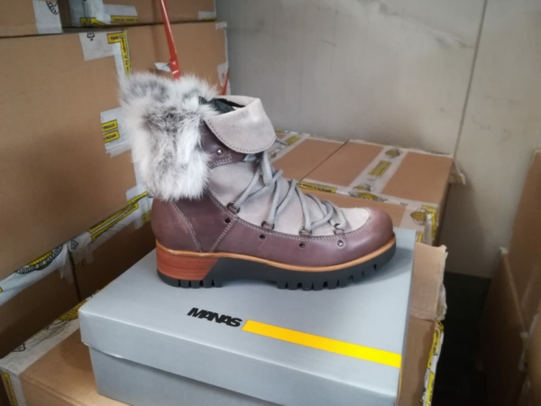 Stocklot ladies shoes - Image 35