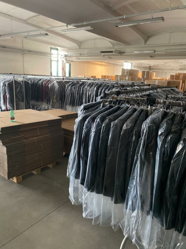 Stocklot men's suits - Image 9