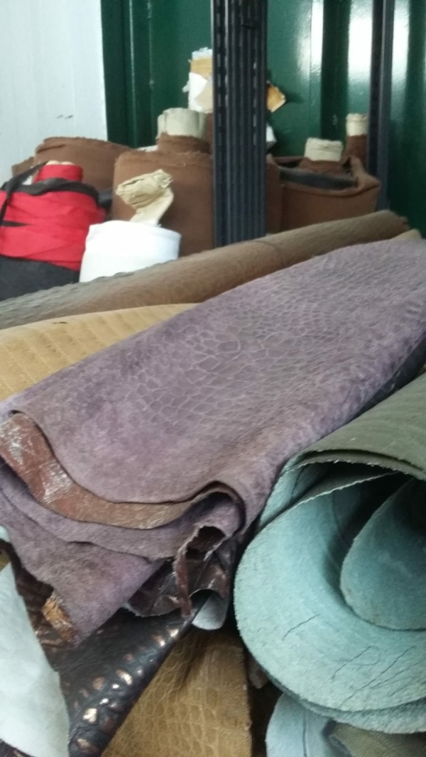 Stocklot leather skins - Image 8