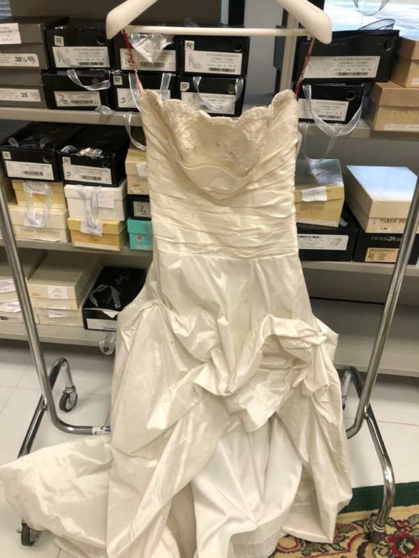 Stocklot wedding dresses, shoes and lingerie - Image 12