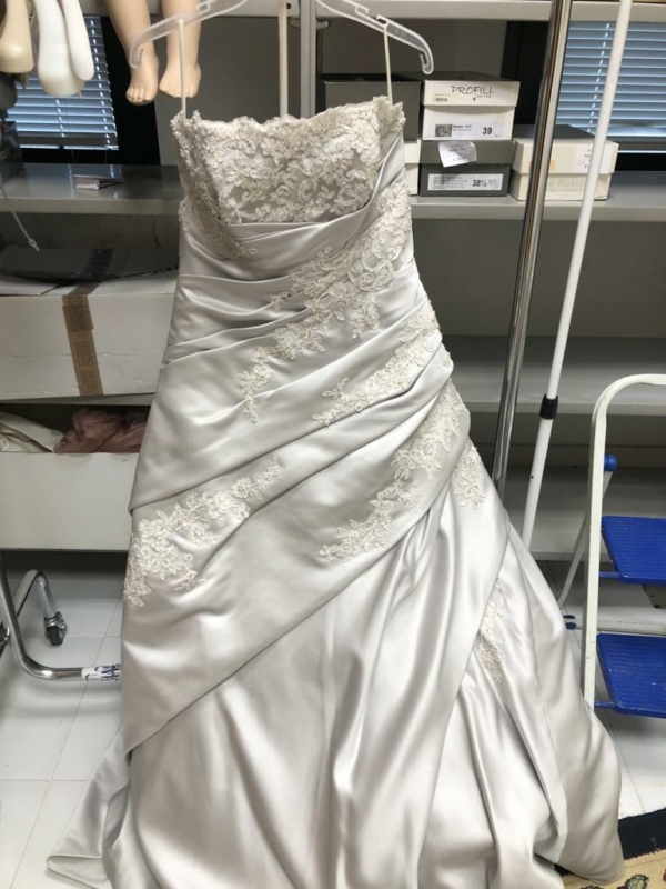 Stocklot wedding dresses, shoes and lingerie - Image 15