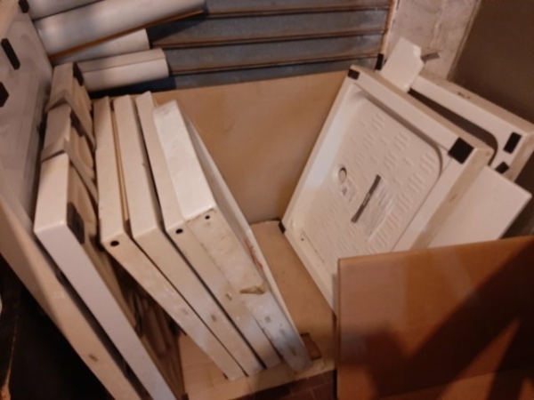Stocklot heating and plumbing equipment - Image 28