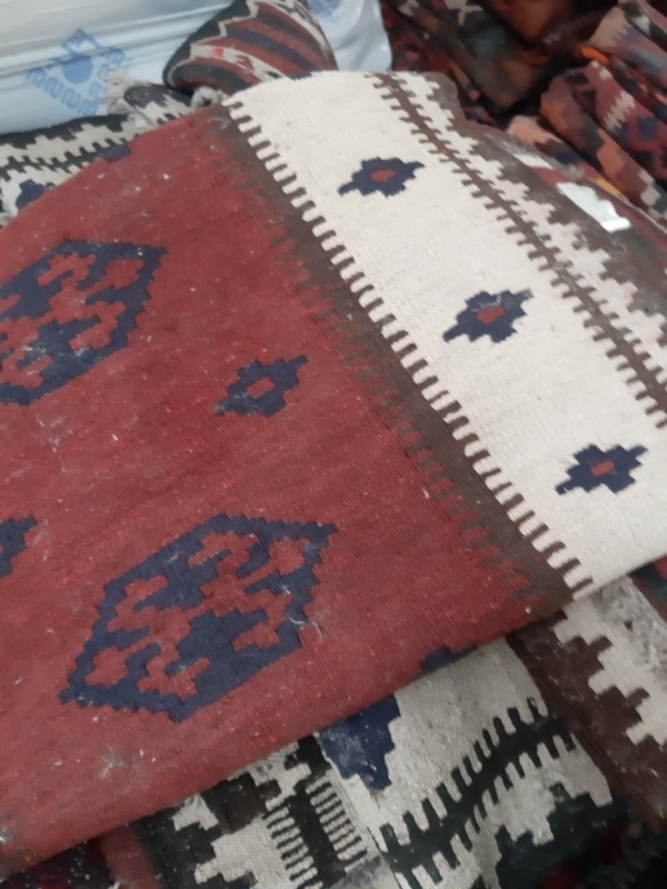 Stocklot hand knotted carpets - Image 25