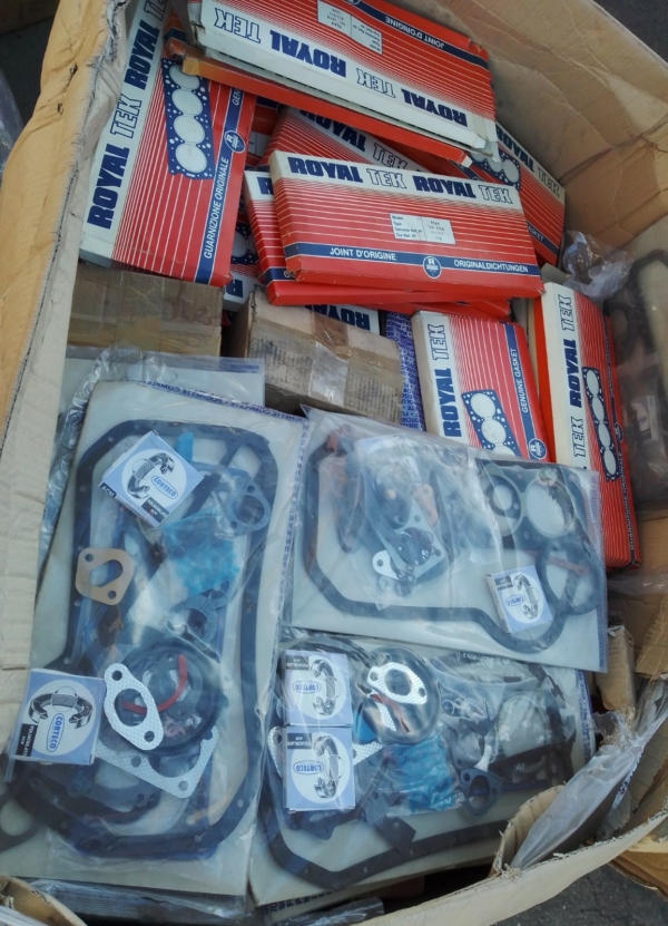Stocklot spare parts for cars - Image 23