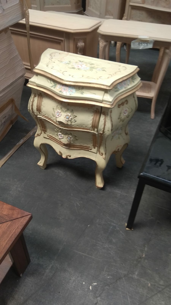 Stocklot Italian furniture - Image 11