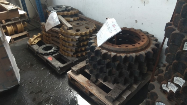 Stocklot spare parts Caterpillar and Komatsu - Image 10