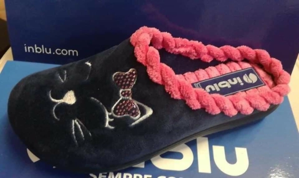 Stocklot slippers - Image 17