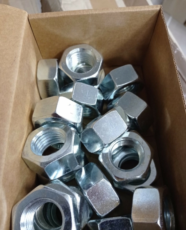 Stocklot screws, bolts and nuts - Image 2