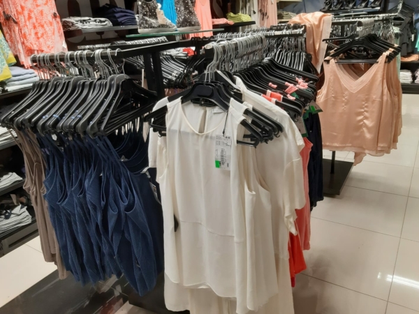 Stocklot branded clothing - Image 6