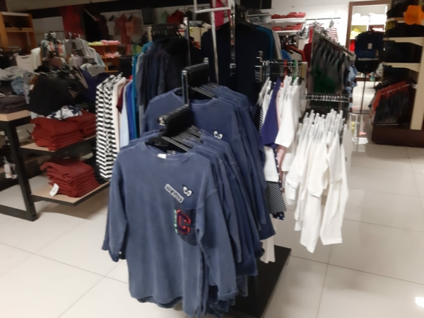 Stocklot branded clothing - Image 9