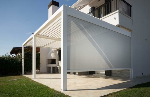 Stocklot outdoor awnings and roller blinds - Image 5