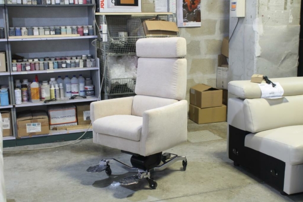 Stocklot electric reclining armchairs - Image 3