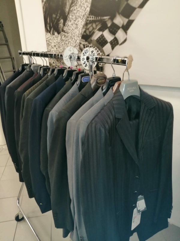 Stocklot cerimonial clothing for men and ladies - Image 5
