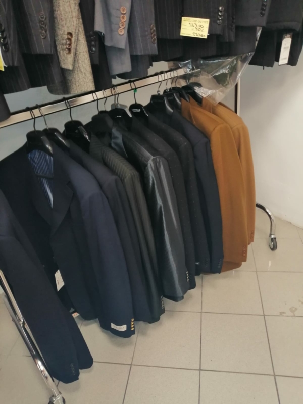 Stocklot cerimonial clothing for men and ladies - Image 10