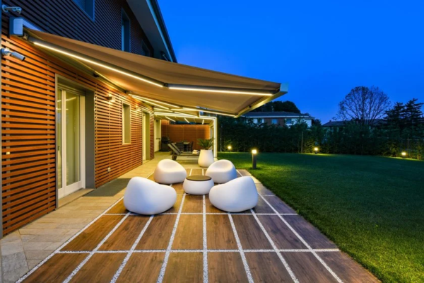 Stocklot outdoor awnings and roller blinds - Image 3