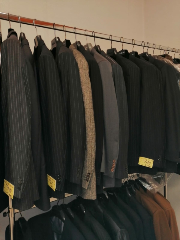 Stocklot cerimonial clothing for men and ladies - Image 14
