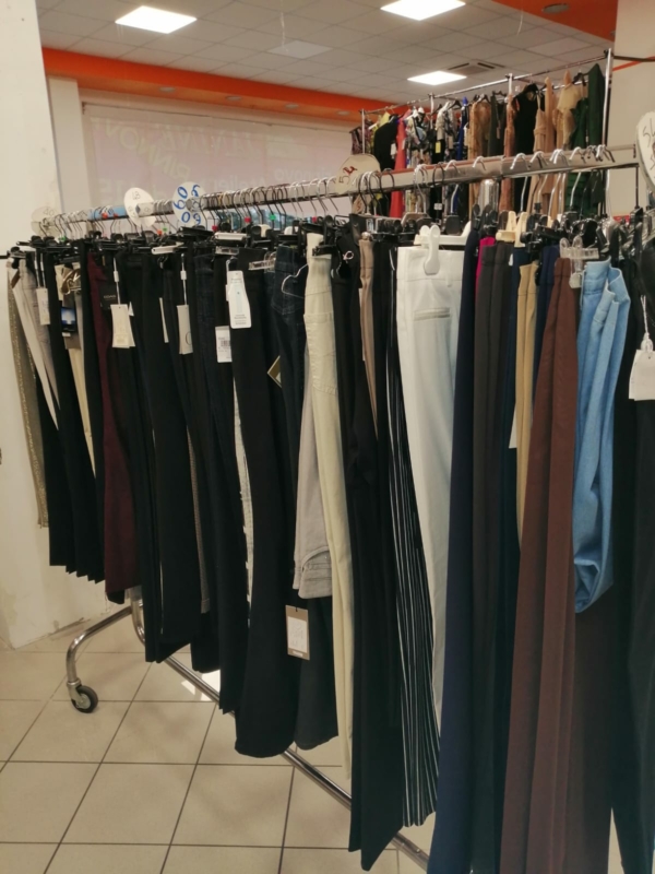 Stocklot cerimonial clothing for men and ladies - Image 18