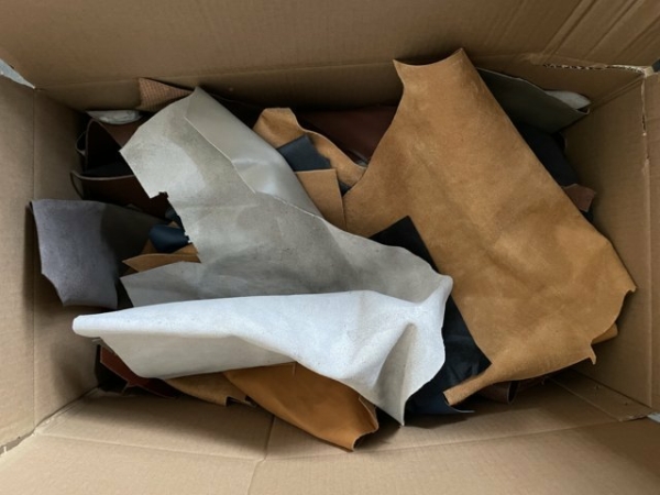 Stocklot leather skins - Image 7