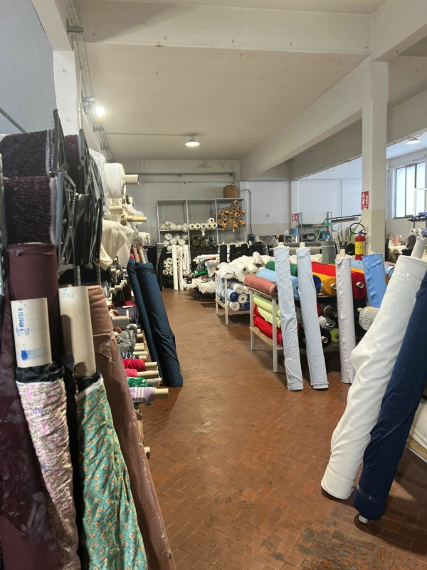 Stocklot cloths and fabrics - Image 8