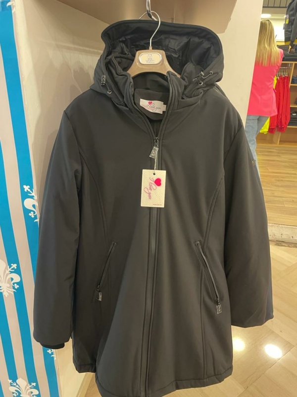 Stocklot winter clothing - Image 8