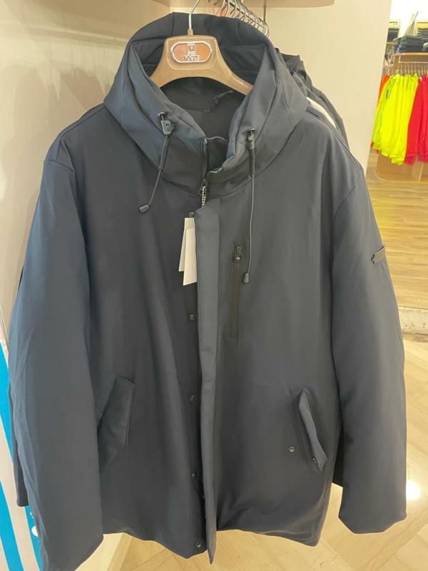 Stocklot winter clothing - Image 6