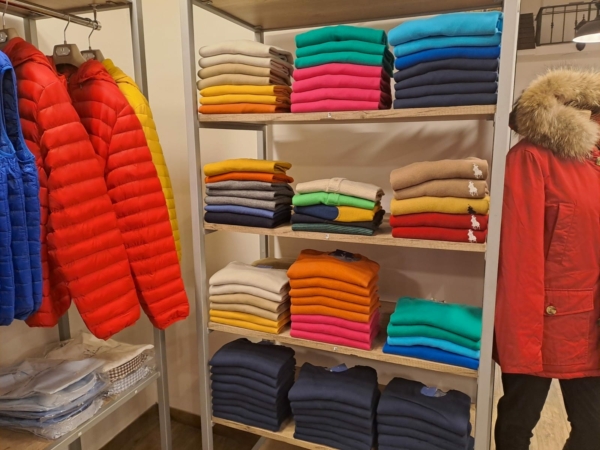 Stocklot winter clothing - Image 26