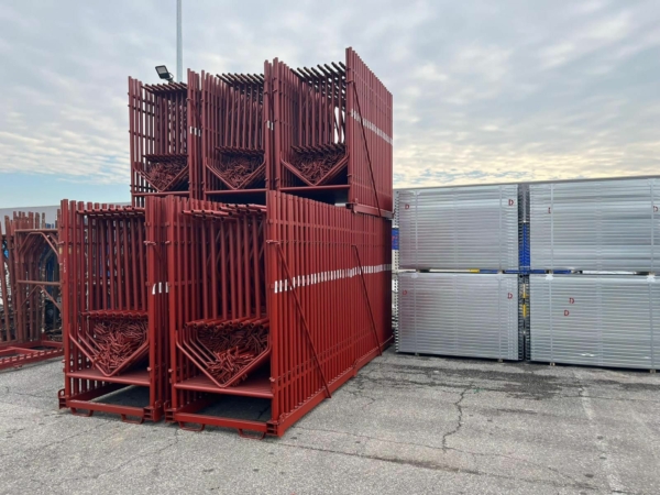 Stocklot scaffoldings